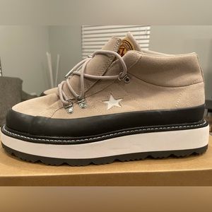 Converse Fleece Lined Boot One Star Mid Top Hiker Sneaker 566164C